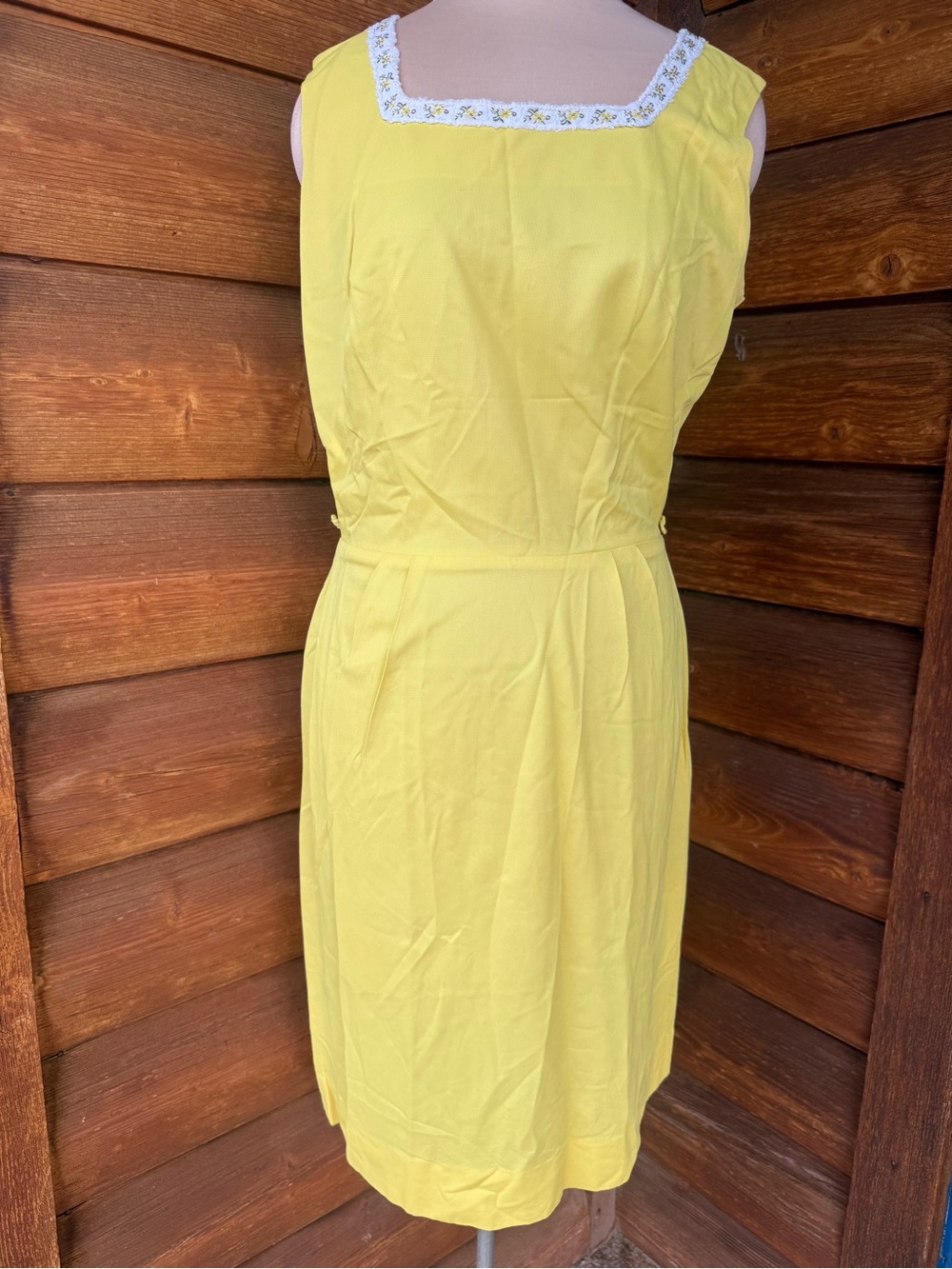 Vintage 1960/70 Yellow Sleeveless Lace-Trim Dress